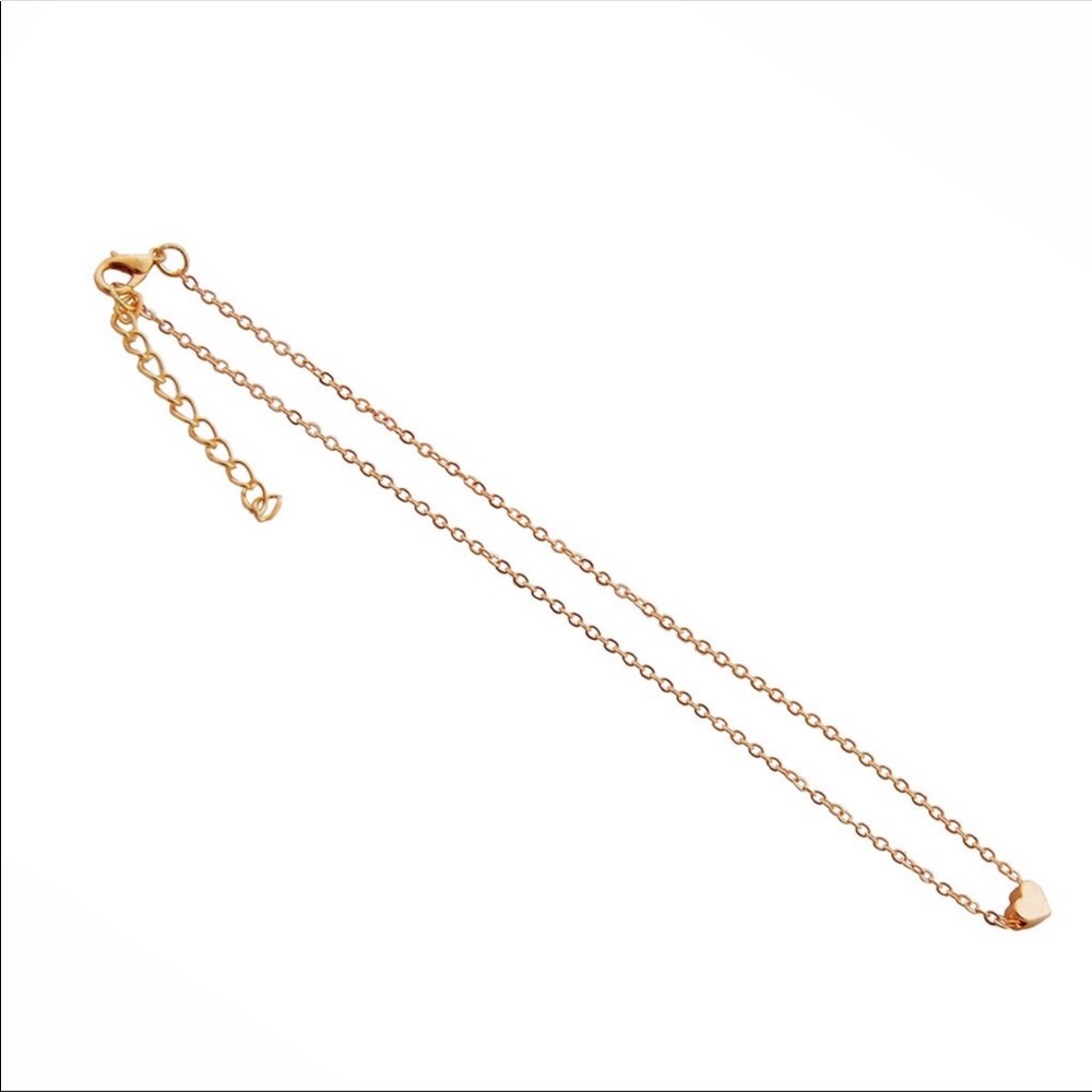 Trendy Simple Gold Heart Necklace - Picture 3 of 8
